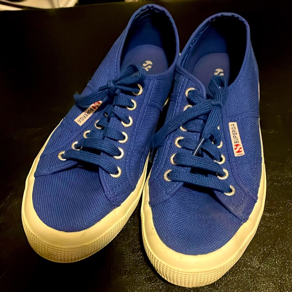 Superga gorgeous blue sneakers